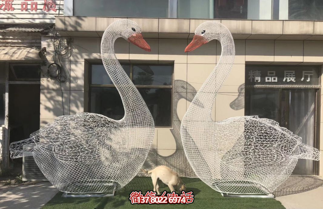 不銹鋼天鵝雕塑，給您的景區增添一抹優雅氣息