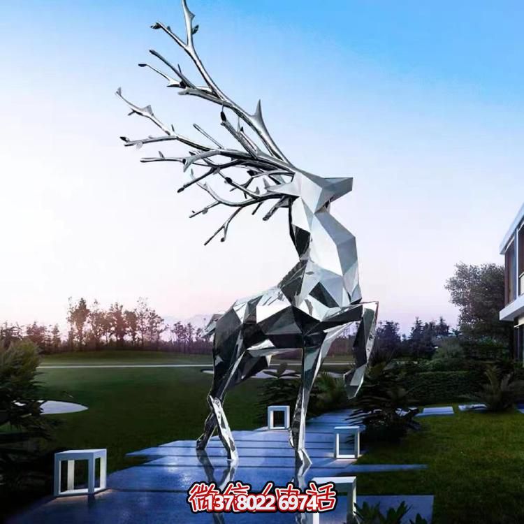 不銹鋼幾何形鏡面彩繪擺件，為校園景觀戶外售樓處帶來(lái)時(shí)尚美感