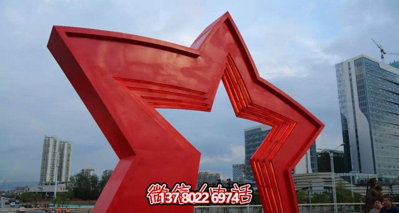 不銹鋼雕塑拱門，點(diǎn)綴景觀廣場(chǎng)