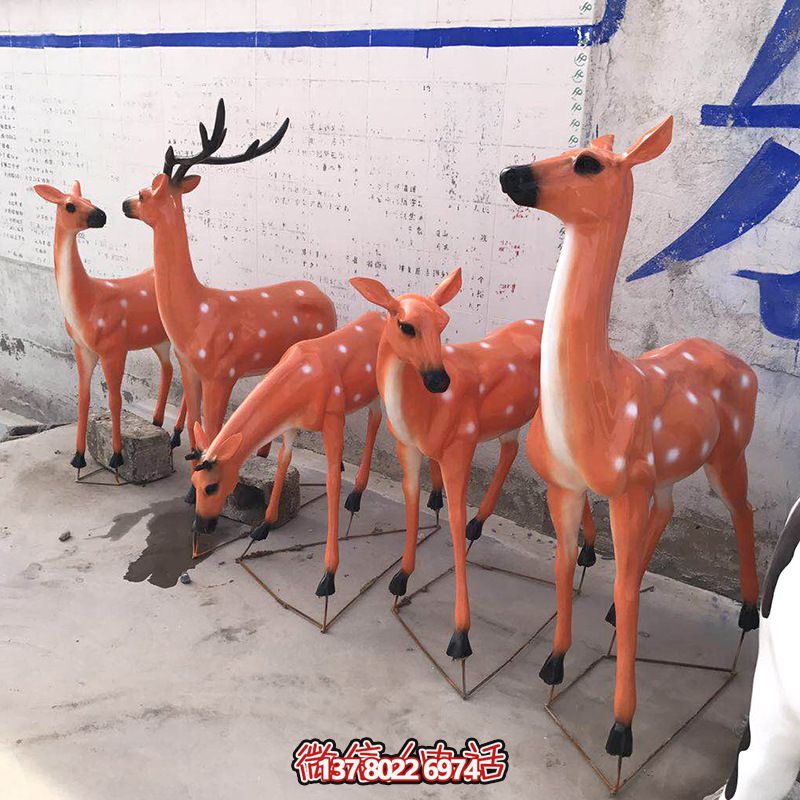 彩繪玻璃鋼雕塑鹿，靜謐優(yōu)雅完美綻放