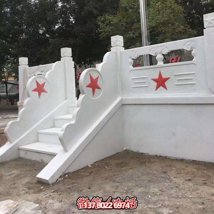 石欄桿護欄系統，為大理學校、政府及單位提供安全升旗臺